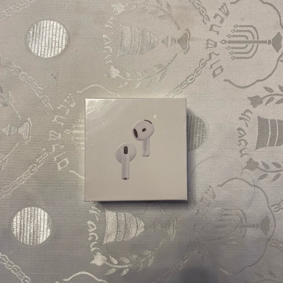 Apple AirPods 4